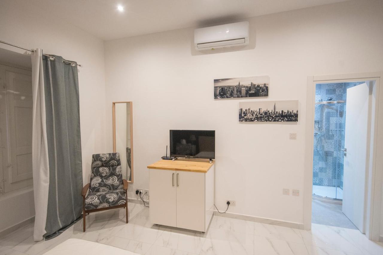 4 Bedroom Apartment Near Sliema Seafront Ngoại thất bức ảnh