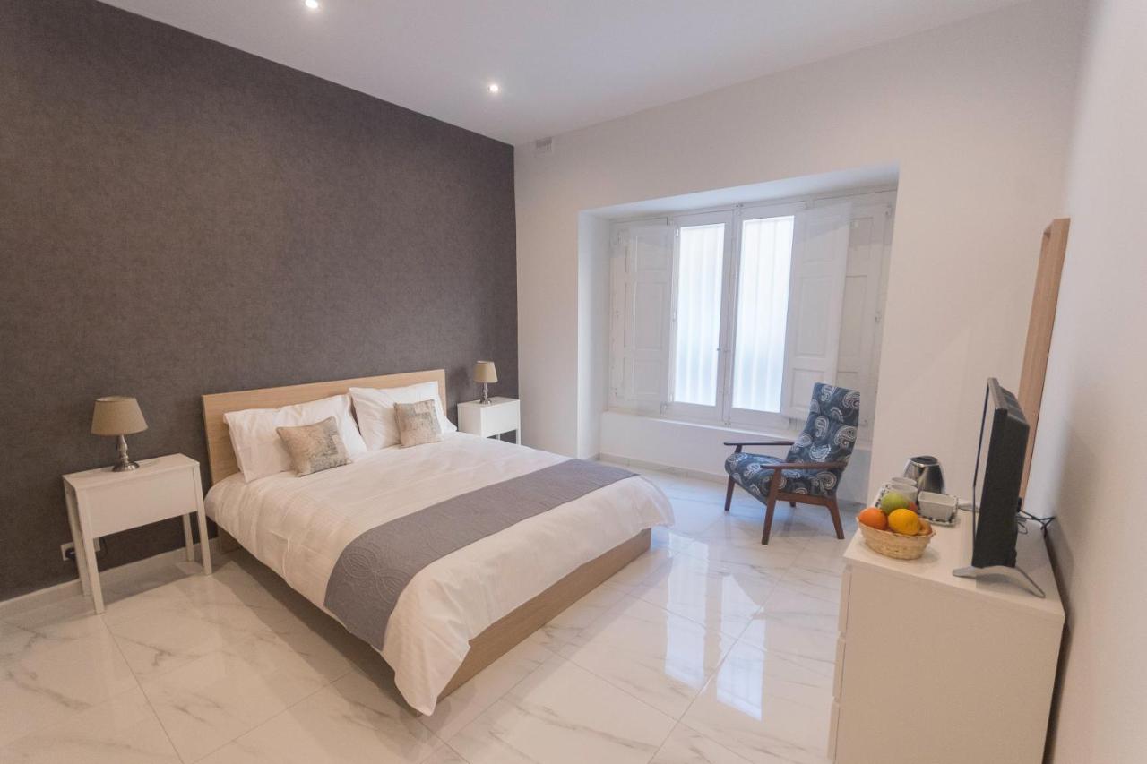 4 Bedroom Apartment Near Sliema Seafront Ngoại thất bức ảnh